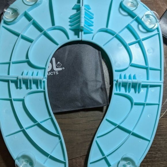 Jool Baby Folding Travel Potty Seat Fits Round & Oval Toilets Blue W/Travel Bag - Picture 2 of 4